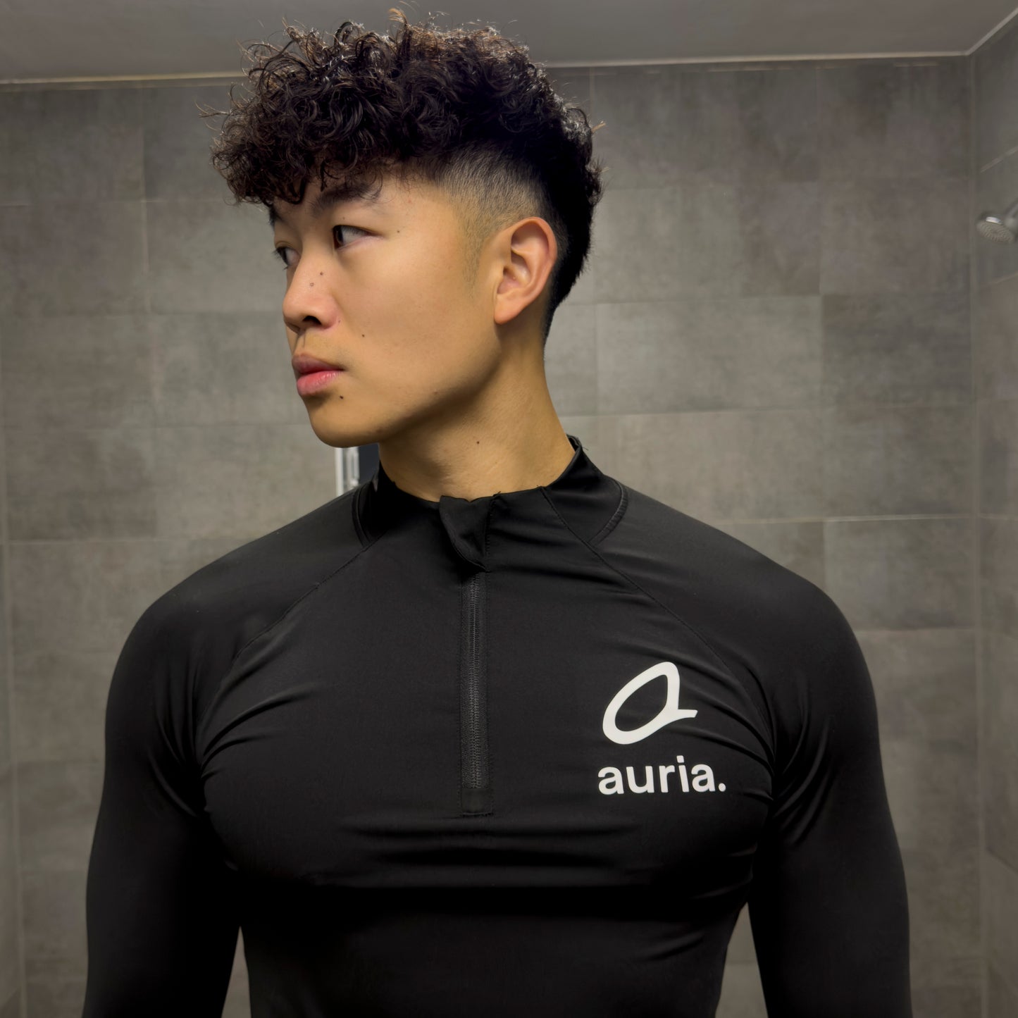 auria. Slim Fit Long Sleeve — Black