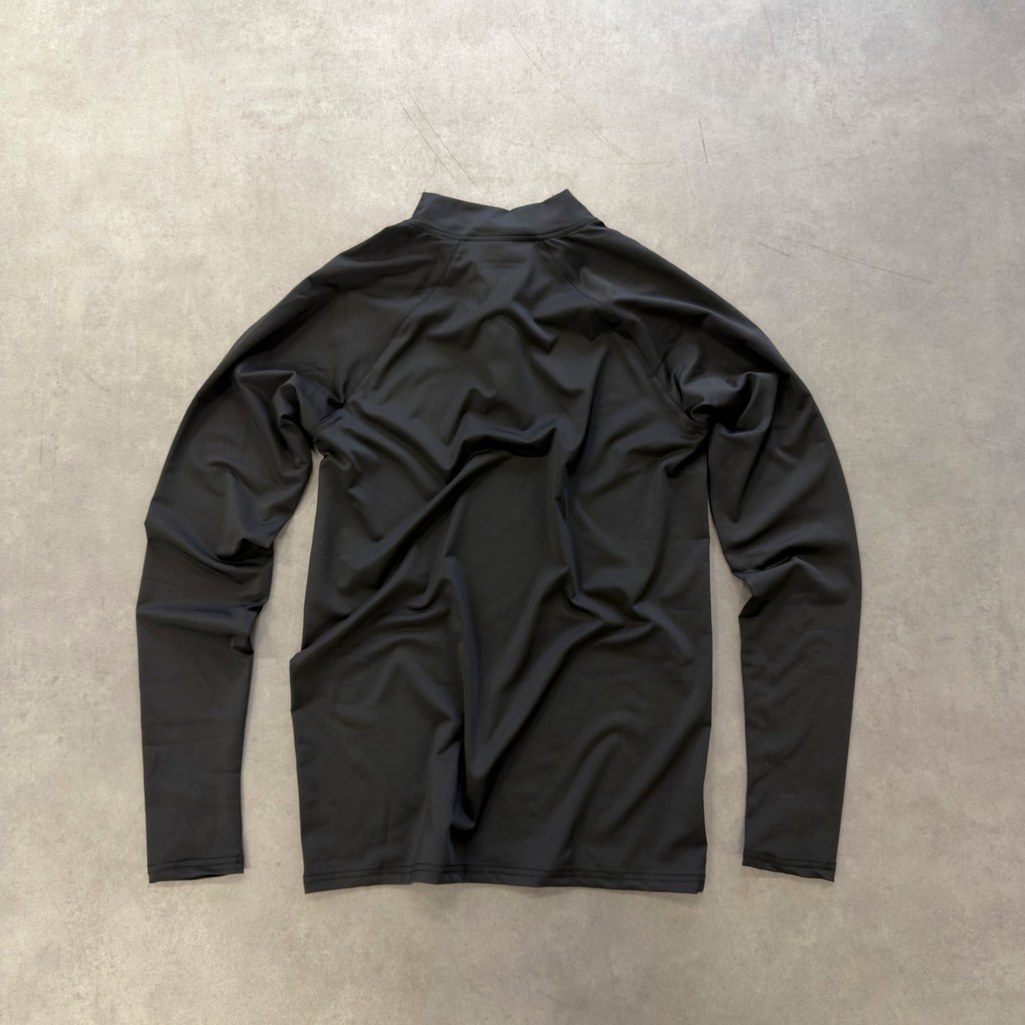 auria. Slim Fit Long Sleeve — Black